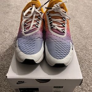 Air max 270 university gold